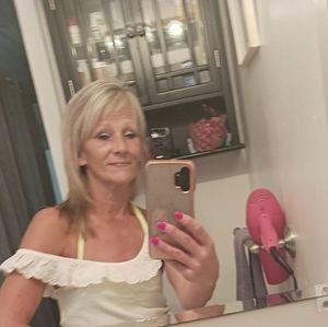 Meet your Posher, Roxanne